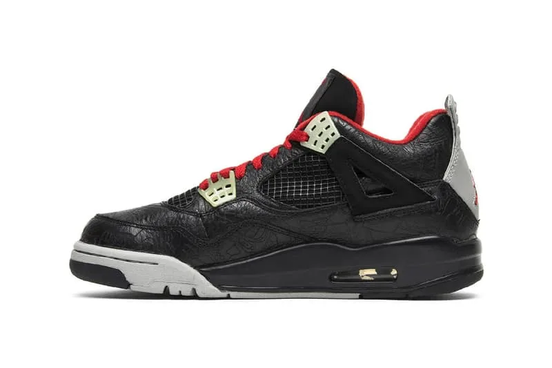 la-air-jordan-4-black-laser-de-retour-en-2027/carousel-1.jpg