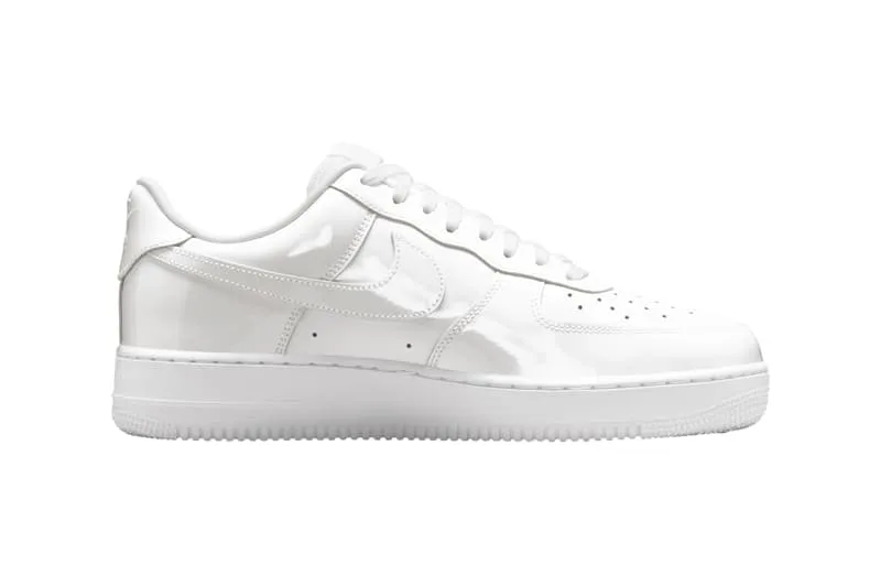 la-nike-air-force-1-low-white-patent-un-classique-revisite-en-version-brillante/carousel-2.jpg