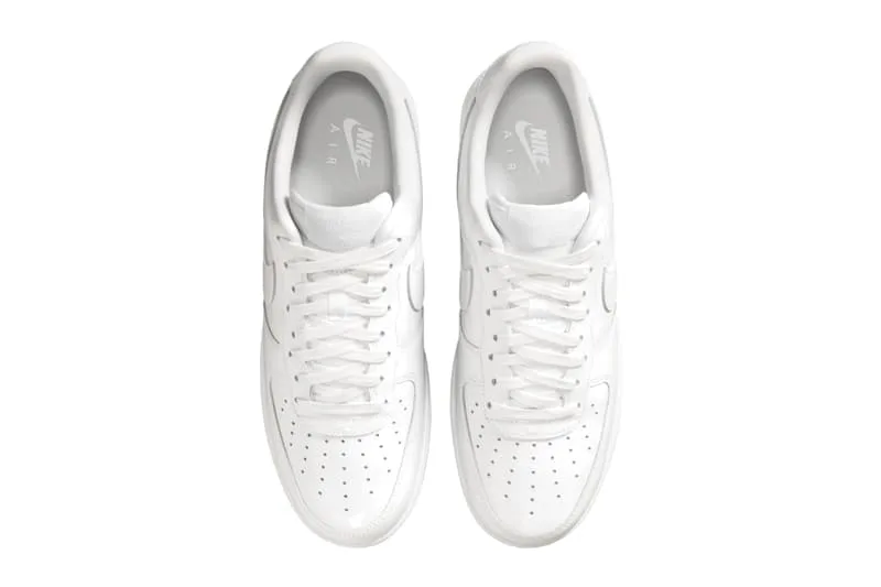 la-nike-air-force-1-low-white-patent-un-classique-revisite-en-version-brillante/carousel-4.jpg