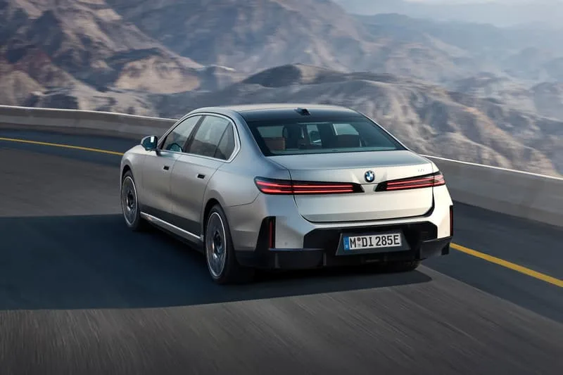 la-nouvelle-bmw-serie-7-un-bond-vers-le-luxe-futuriste/carousel-8.jpg