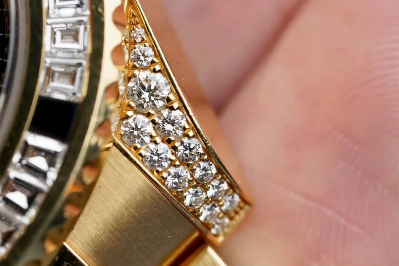 le-bijou-culte-de-drake-une-rolex-gmt-master-ii-est-a-vendre/carousel-4.jpg