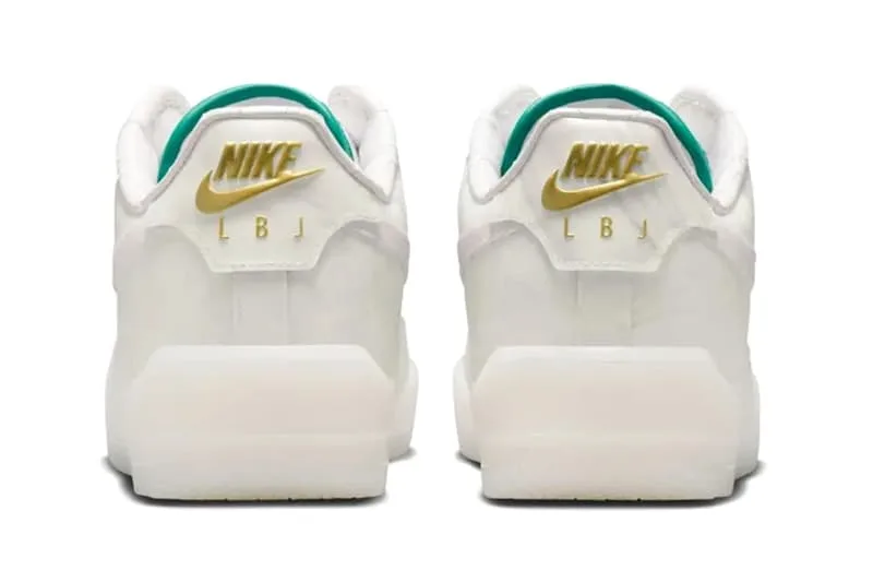 lebron-james-et-nike-les-air-force-1-beijing-en-exclusivite/carousel-5.jpg