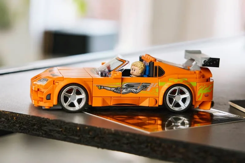 lego-fast-and-furious-hommage-a-la-toyota-supra/carousel-1.jpg