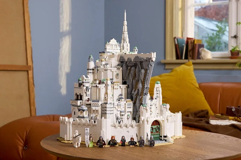 lego-minas-tirith-une-piece-maitresse-pour-collectionneurs/carousel-1.jpg