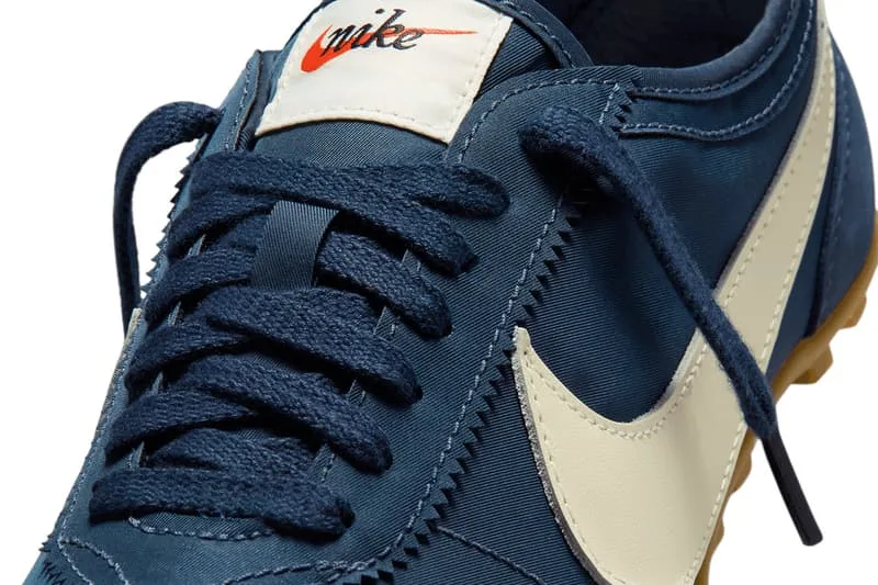 les-nouvelles-nike-moon-shoe-og-midnight-navy-font-sensation/carousel-5.jpg