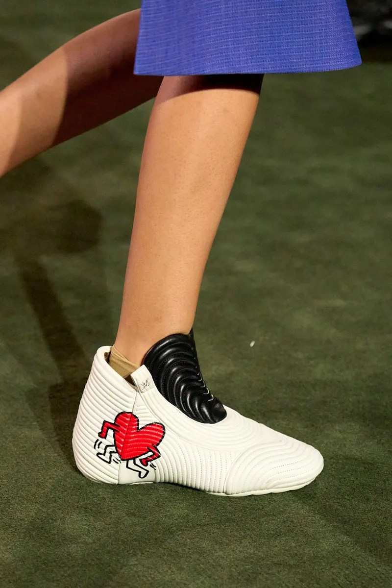 louis-vuitton-sneakers-sans-lacets-pour-2027/carousel-13.jpg