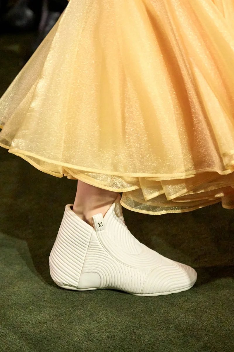 louis-vuitton-sneakers-sans-lacets-pour-2027/carousel-15.jpg