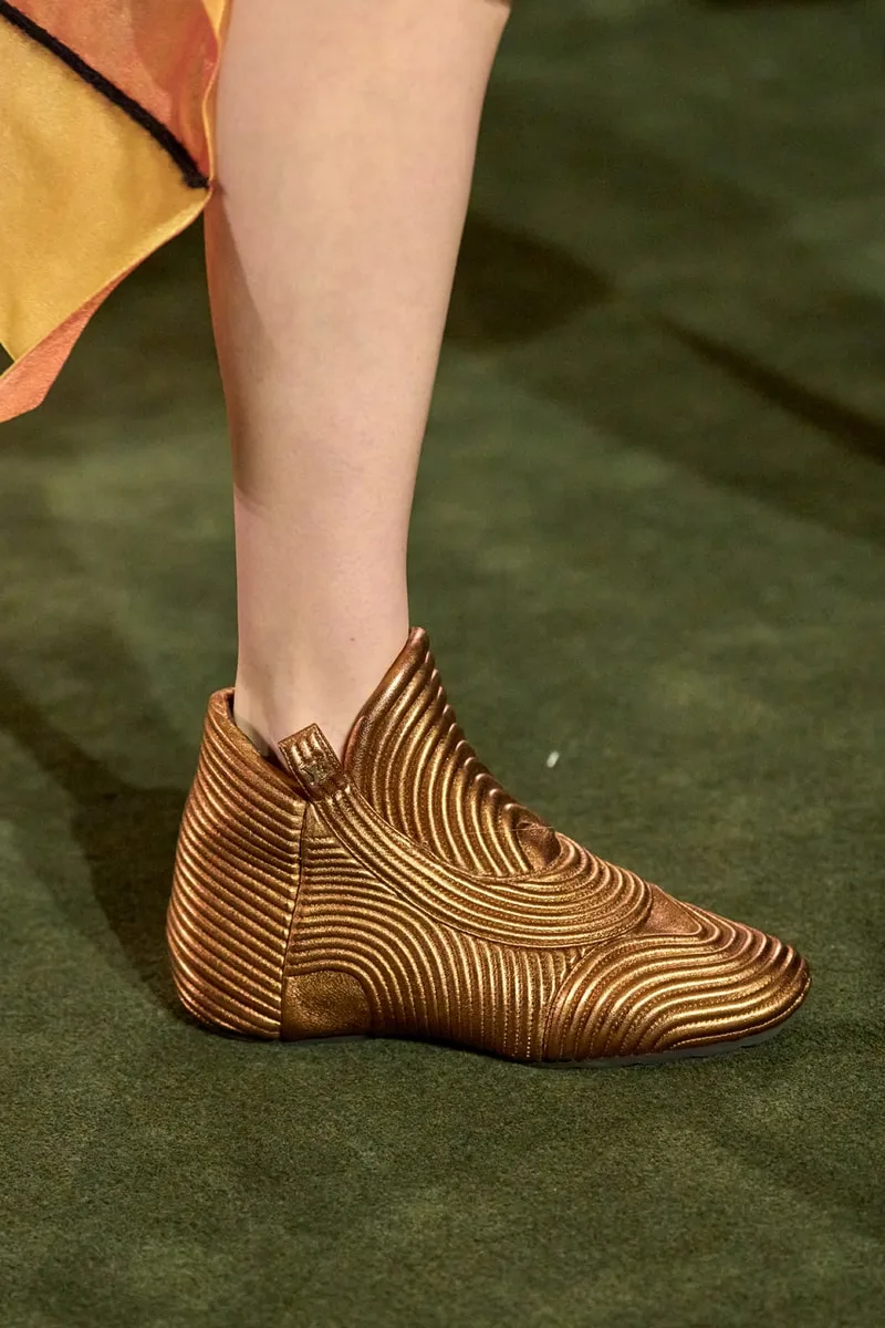 louis-vuitton-sneakers-sans-lacets-pour-2027/carousel-9.jpg