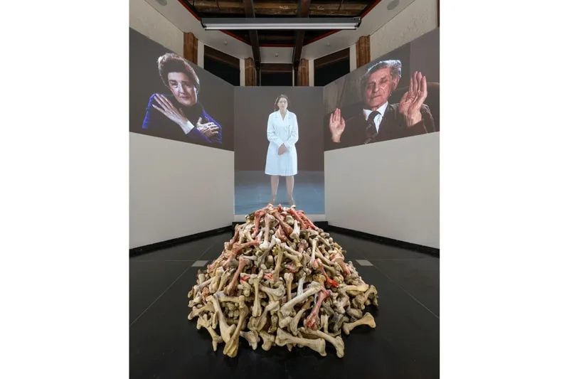 marina-abramovic-une-exposition-inedite-a-venise/carousel-13.jpg
