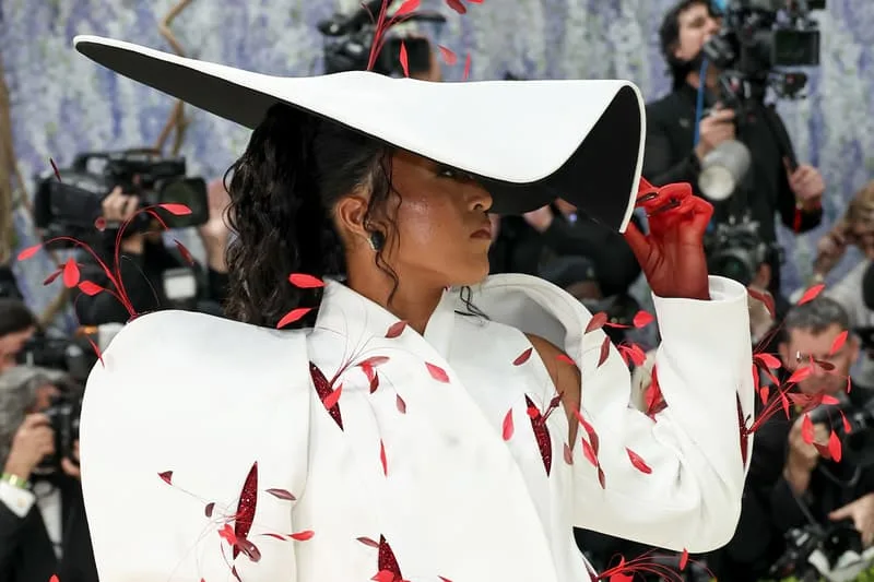met-gala-2026-couronnes-et-coiffes-epoustouflantes/carousel-10.jpg