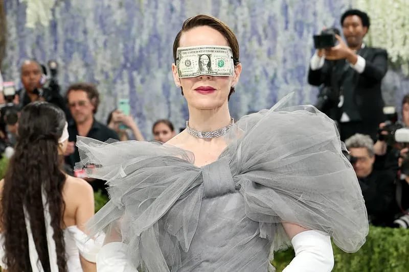 met-gala-2026-couronnes-et-coiffes-epoustouflantes/carousel-8.jpg