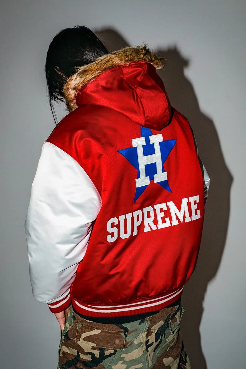 mitchell-et-ness-x-supreme-une-collection-retro-nba-et-mlb/carousel-12.jpg