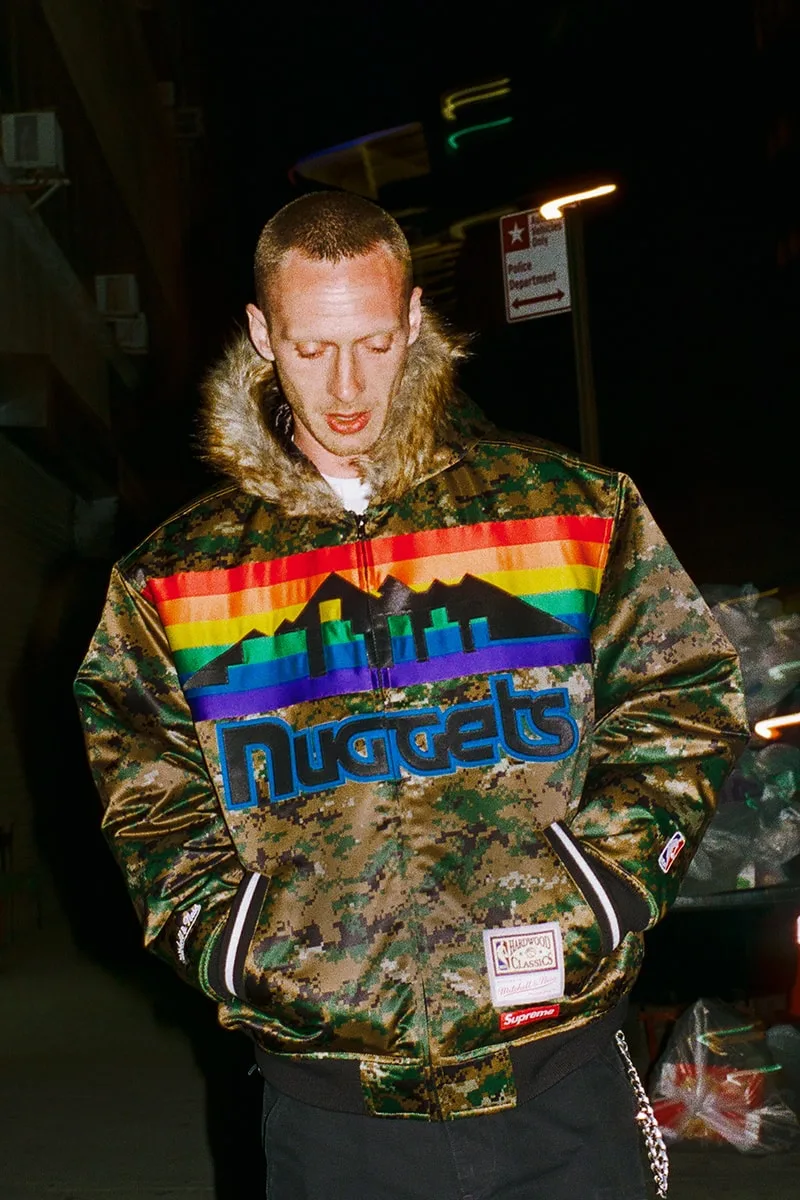 mitchell-et-ness-x-supreme-une-collection-retro-nba-et-mlb/carousel-13.jpg