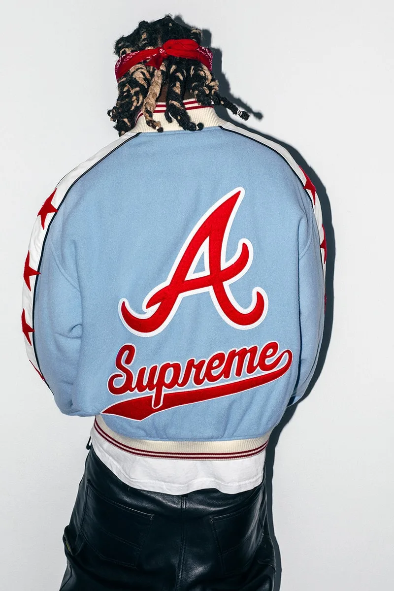 mitchell-et-ness-x-supreme-une-collection-retro-nba-et-mlb/carousel-2.jpg