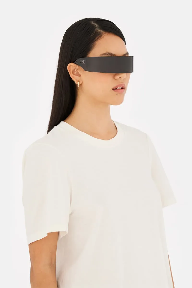 mm6-maison-margiela-lunette-noire-minimaliste-ss26/carousel-2.jpg