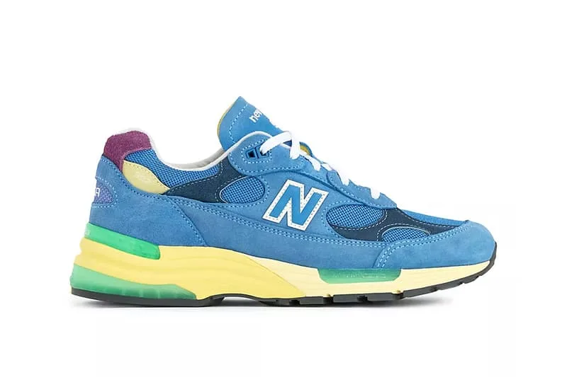 new-balance-presente-la-992-made-in-usa-sea-stonegreen-applemaize/carousel-1.jpg