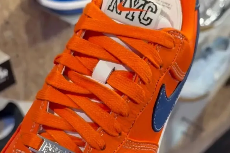 nike-air-force-1-knicks-une-sortie-surprise-a-soho/carousel-3.jpg