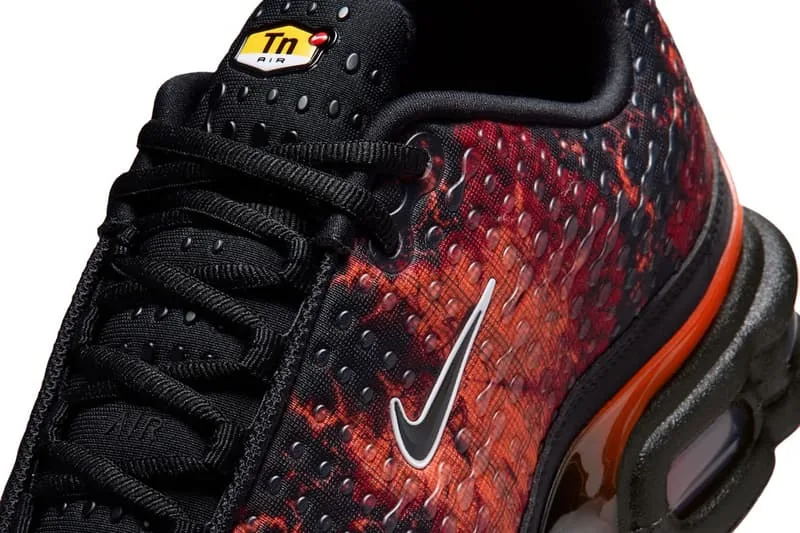 nike-air-max-plus-vii-feu-ardent-pour-lete-2026/carousel-7.jpg