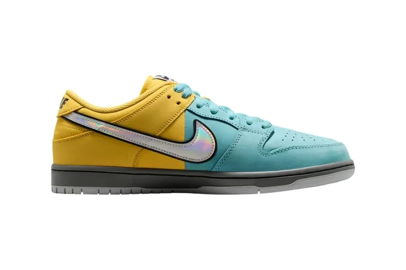Chaussure Nike colorée avec Swoosh irisé et semelle grise.
