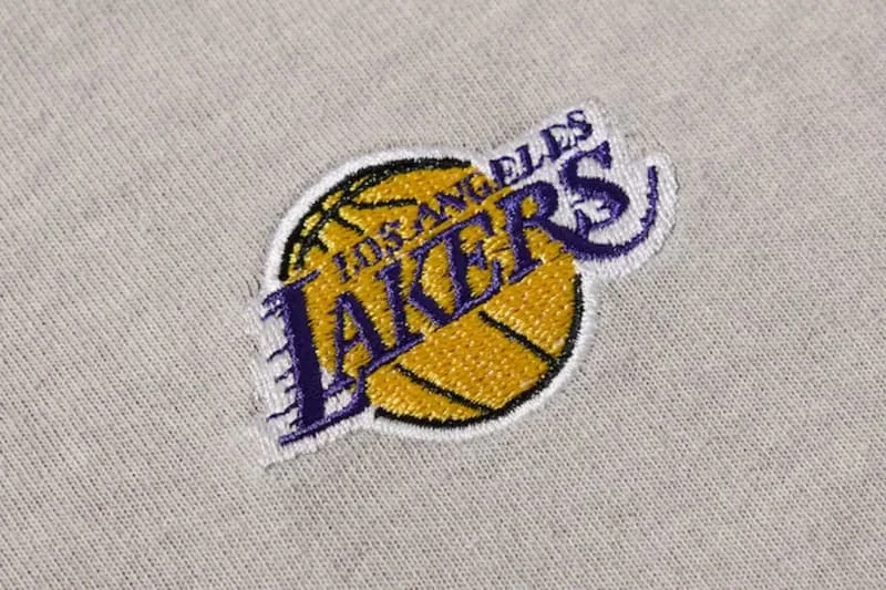 nouvelle-collection-nba-par-freaks-store-soin-textile-old-school/carousel-6.jpg