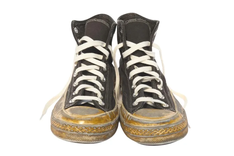 our-legacy-x-converse-une-chuck-70-usee-chic/carousel-4.jpg