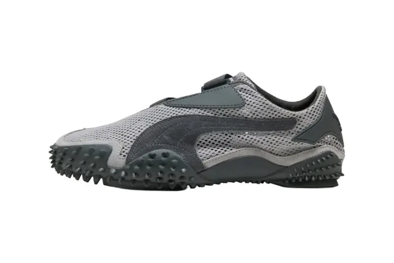 Chaussure grise avec semelle à picots et motif en vague