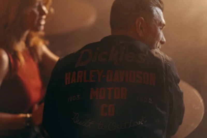 quand-dickies-et-harley-davidson-roulent-ensemble-la-capsule-built-to-outlast/carousel-5.jpg