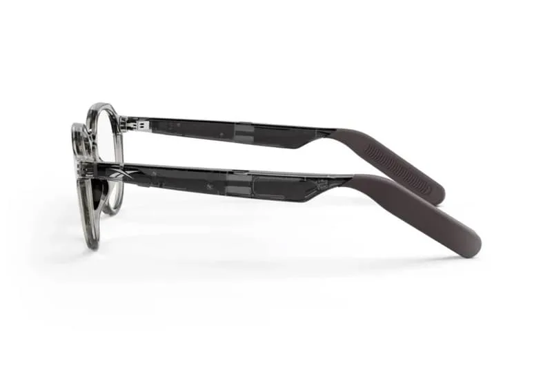 reebok-et-innovative-eyewear-lancent-des-lunettes-intelligentes-sans-camera/carousel-11.jpg
