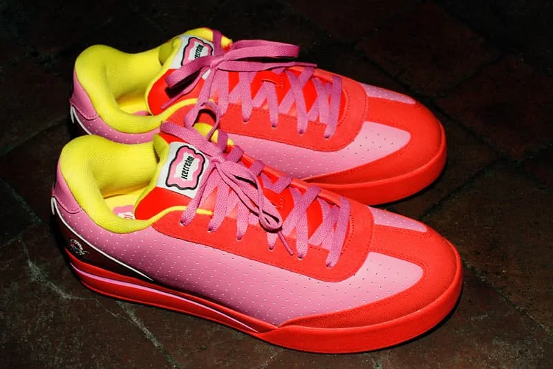reebok-x-icecream-retour-de-la-board-flip/carousel-3.jpg