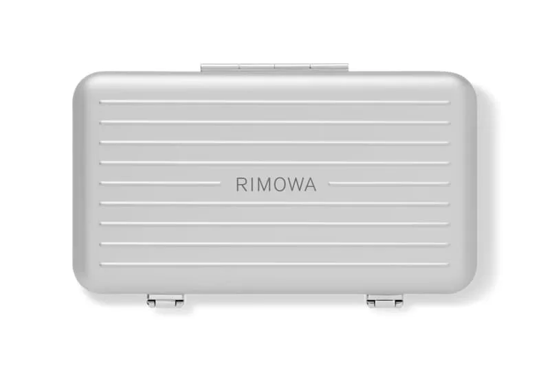 rimowa-devoile-un-ecrin-a-bijoux-en-aluminium-a-1-850-euro/carousel-2.jpg