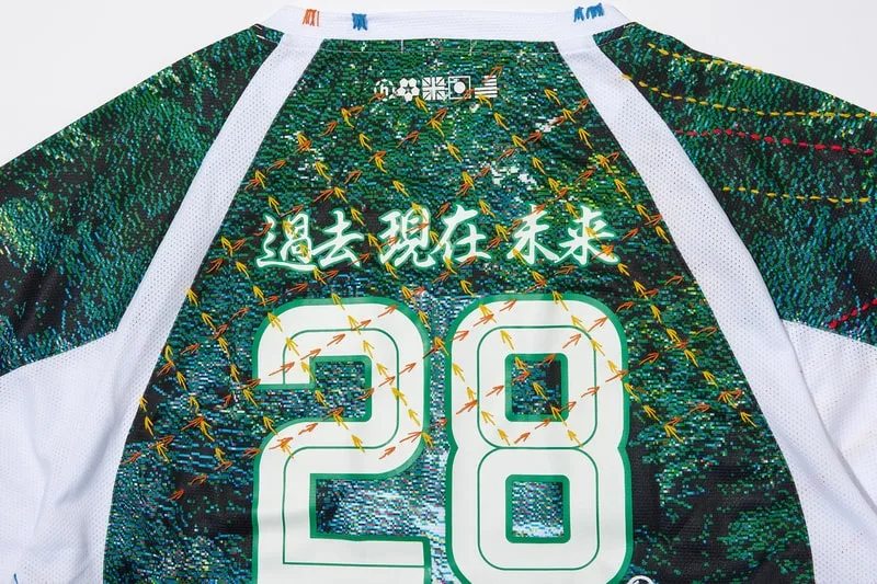 sashiko-gals-x-umbro-la-touche-artisanale-sur-le-maillot/carousel-4.jpg