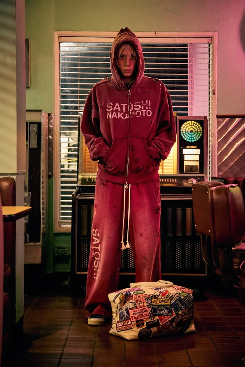 satoshi-nakamoto-une-collection-ss26-entre-grunge-et-technologie/carousel-14.jpg