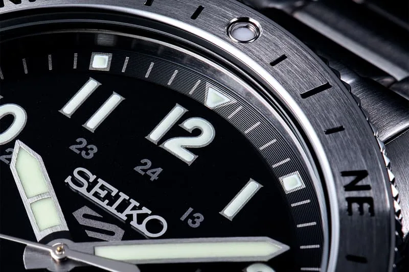 seiko-5-sports-des-montres-avec-boussole-innovantes/carousel-13.jpg