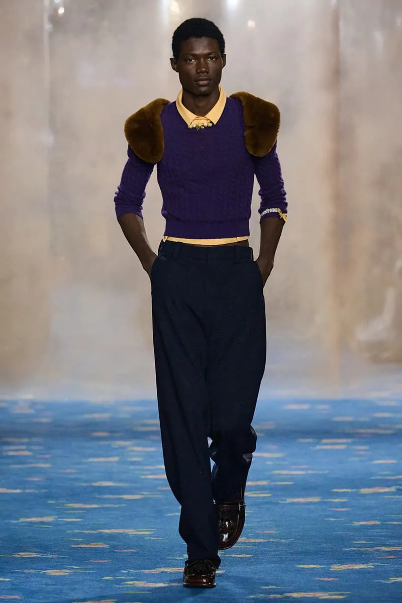 SHUSHU/TONG réécrit les règles de l'identité pour FW26 à la Shanghai Fashion Week, glamour des années 1930, épouses Stepford parisiennes