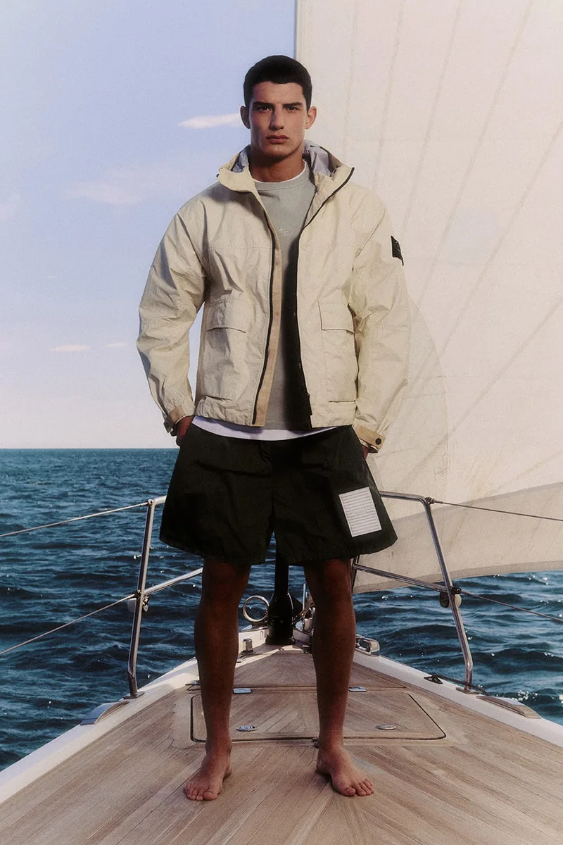 stone-island-ss26-innovation-textile-au-rendez-vous/carousel-1.jpg