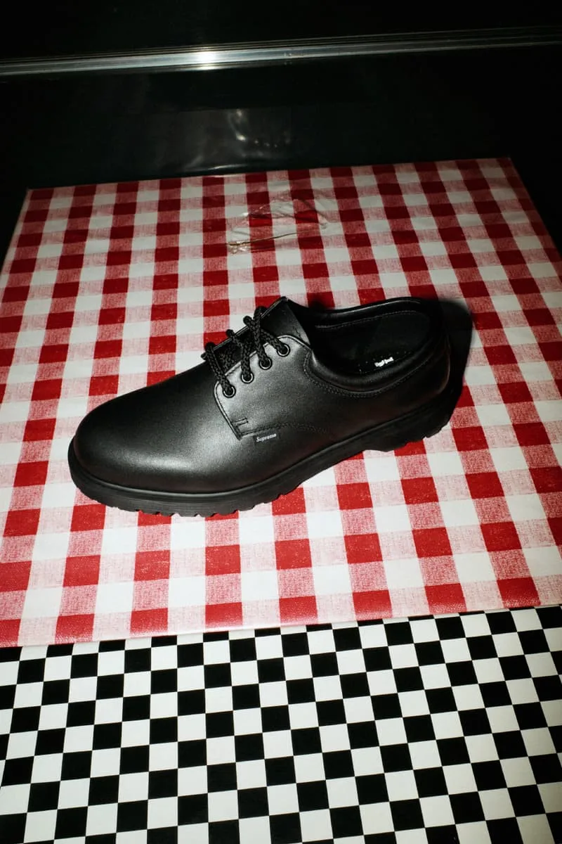 supreme-et-dr-martens-une-nouvelle-collaboration-qui-livre-du-style/carousel-6.jpg