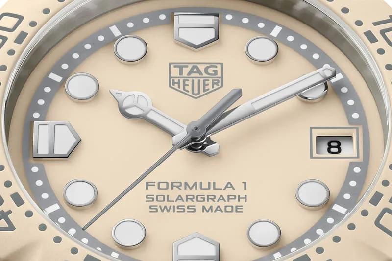 tag-heuer-devoile-sa-collection-formula-1-solargraph-38mm-en-teintes-pastel/carousel-12.jpg