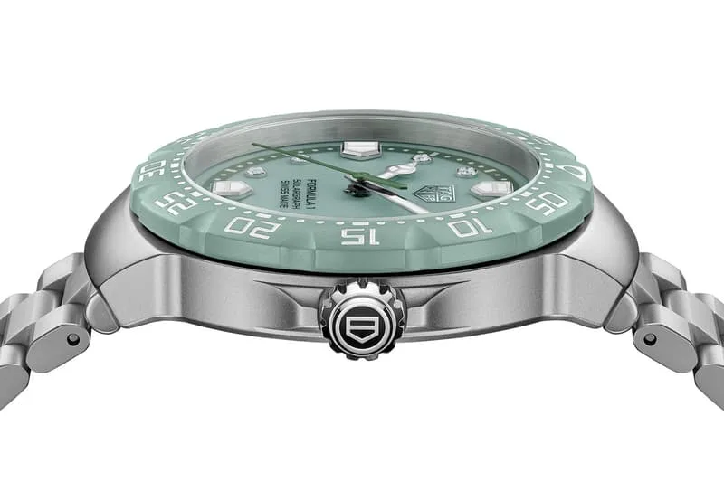 tag-heuer-devoile-sa-collection-formula-1-solargraph-38mm-en-teintes-pastel/carousel-4.jpg