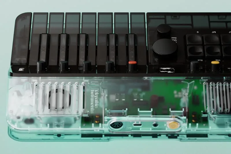 telepathic-instruments-un-synthe-transparent-captivant/carousel-6.jpg