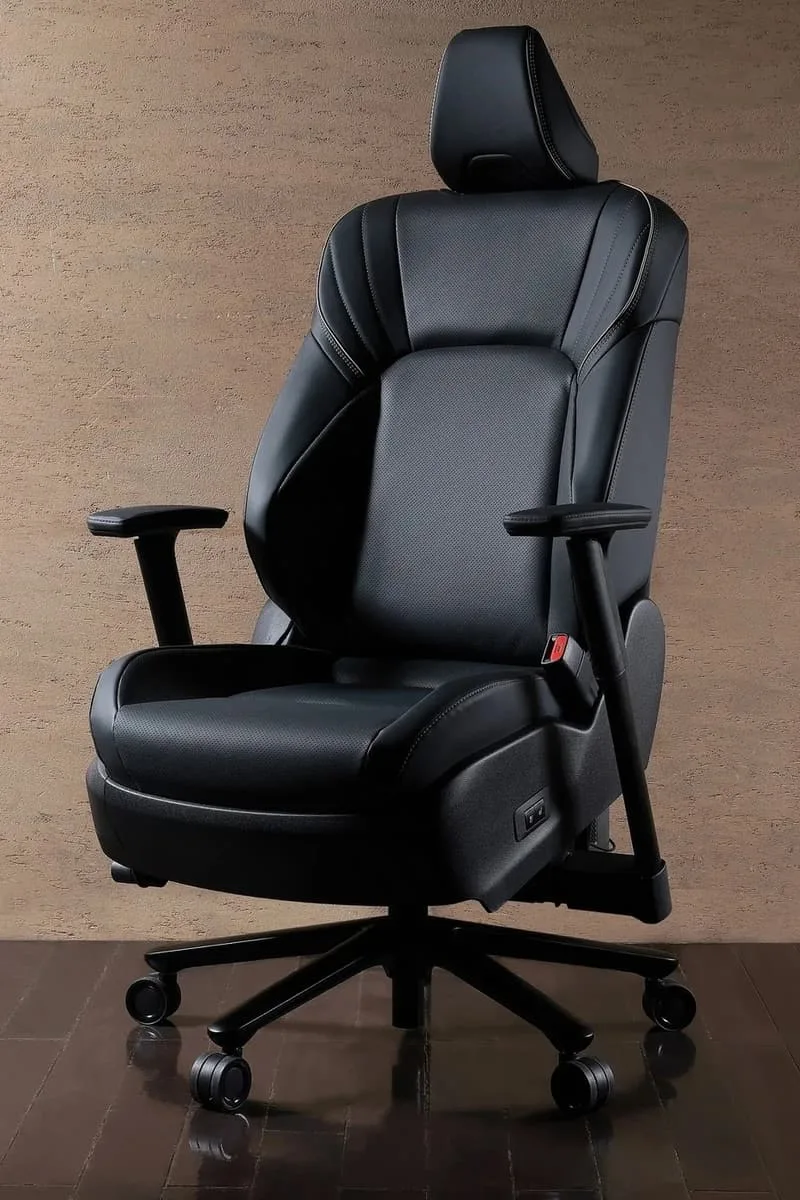 toyota-transforme-son-siege-luxe-en-fauteuil-de-bureau-a-3500-euro/carousel-1.jpg