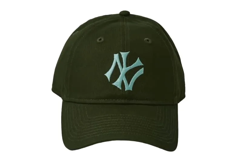 une-casquette-de-travers-laudace-de-new-era-avec-journal-standard-et-the-stand/carousel-11.jpg