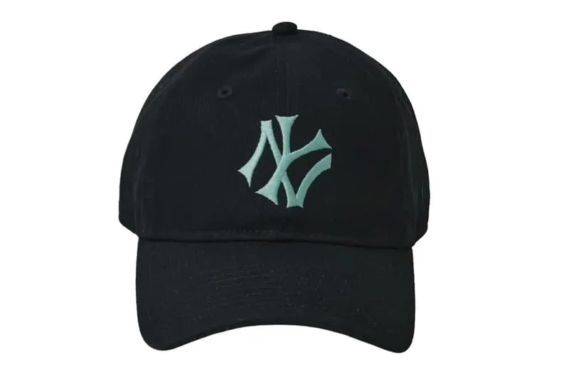 une-casquette-de-travers-laudace-de-new-era-avec-journal-standard-et-the-stand/carousel-3.jpg