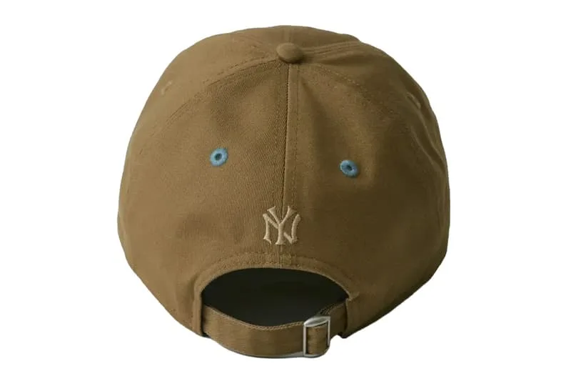 une-casquette-de-travers-laudace-de-new-era-avec-journal-standard-et-the-stand/carousel-8.jpg