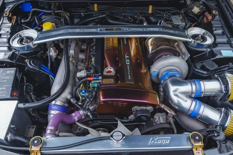 une-collection-de-nissan-r34-skyline-gt-r-mise-aux-encheres/carousel-7.jpg