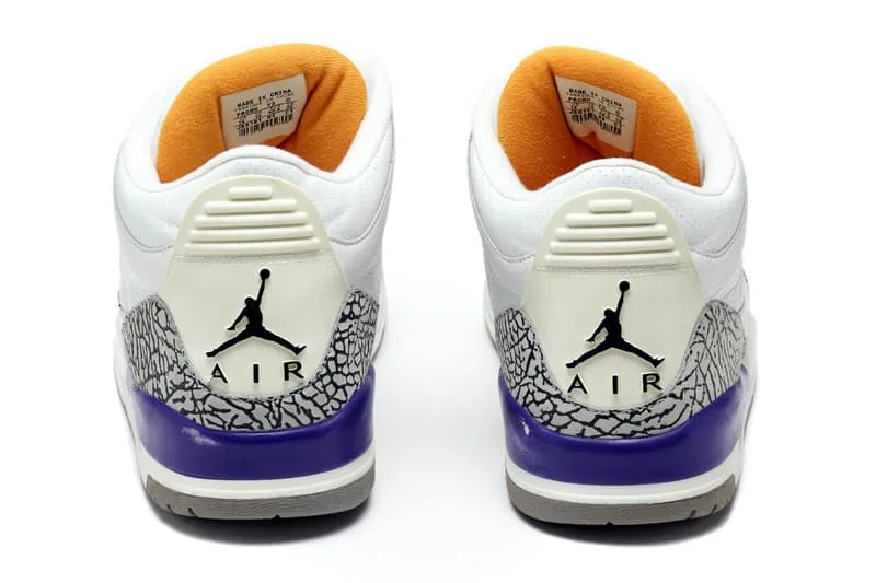 une-paire-mythique-de-kobe-bryant-aux-encheres/carousel-5.jpg