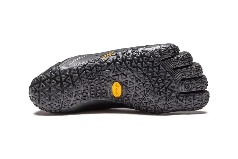 vibram-fivefingers-innovation-amphibie-avec-suicoke/carousel-4.jpg