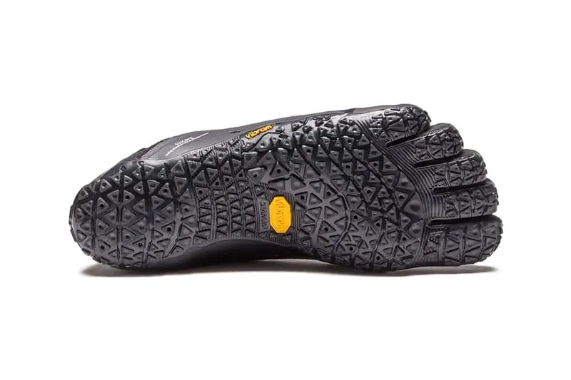 vibram-fivefingers-innovation-amphibie-avec-suicoke/carousel-9.jpg