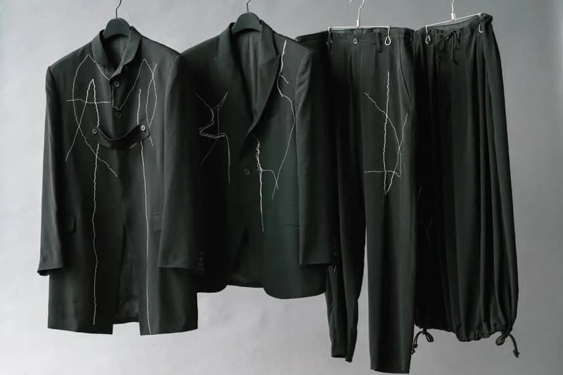 yohji-yamamoto-revisite-son-heritage-avec-cracked-embroidery/carousel-1.jpg