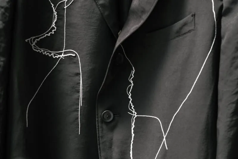 yohji-yamamoto-revisite-son-heritage-avec-cracked-embroidery/carousel-6.jpg